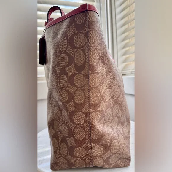 Coach Bag [limited edition] - Picture 6 of 9